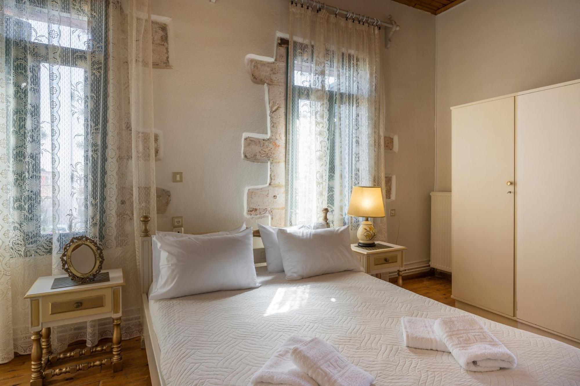 Mar Traditional Mansion Villa Aronion