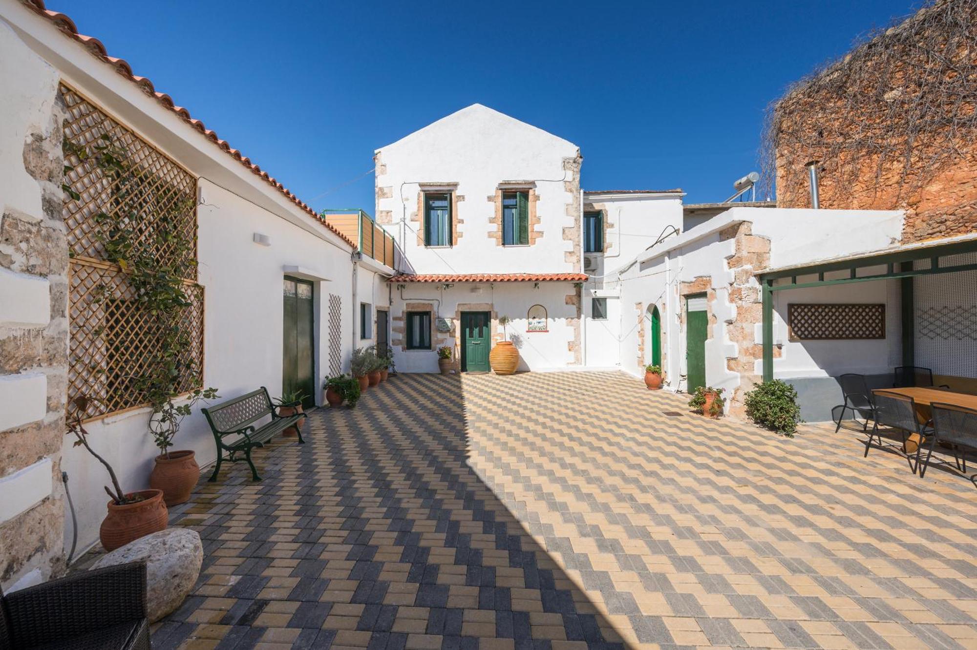 Mar Traditional Mansion Villa *