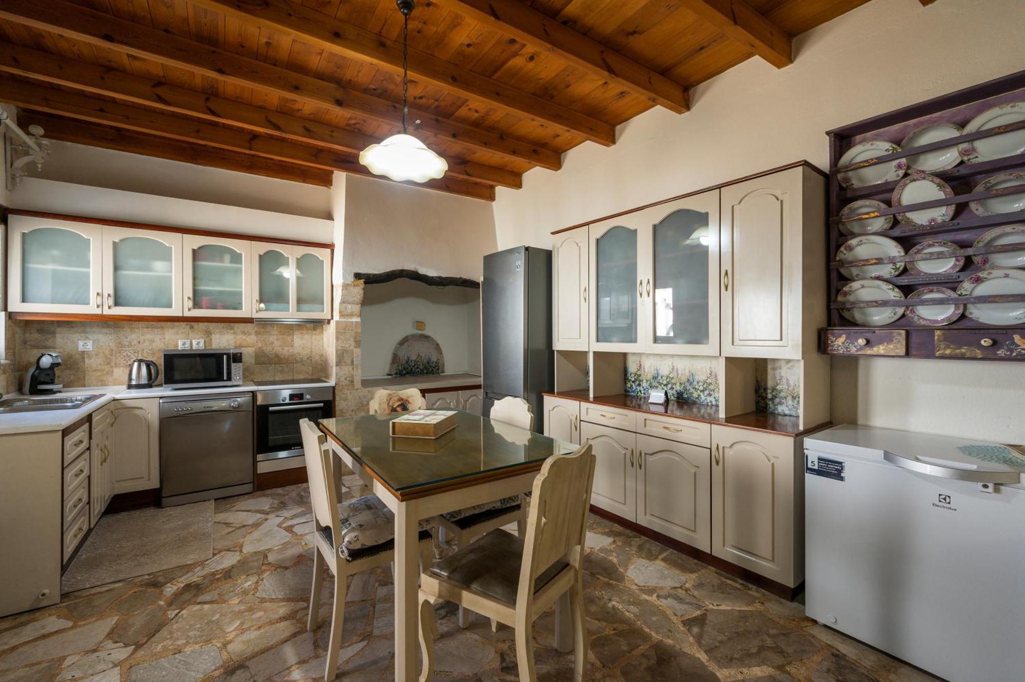 Mar Traditional Mansion Villa